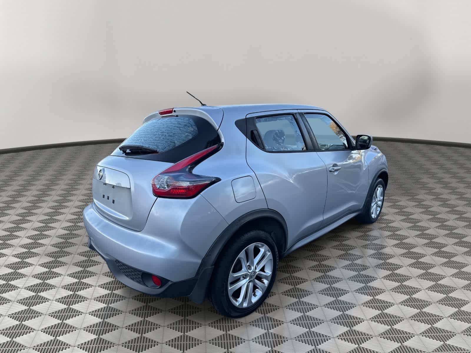 2016 Nissan JUKE S