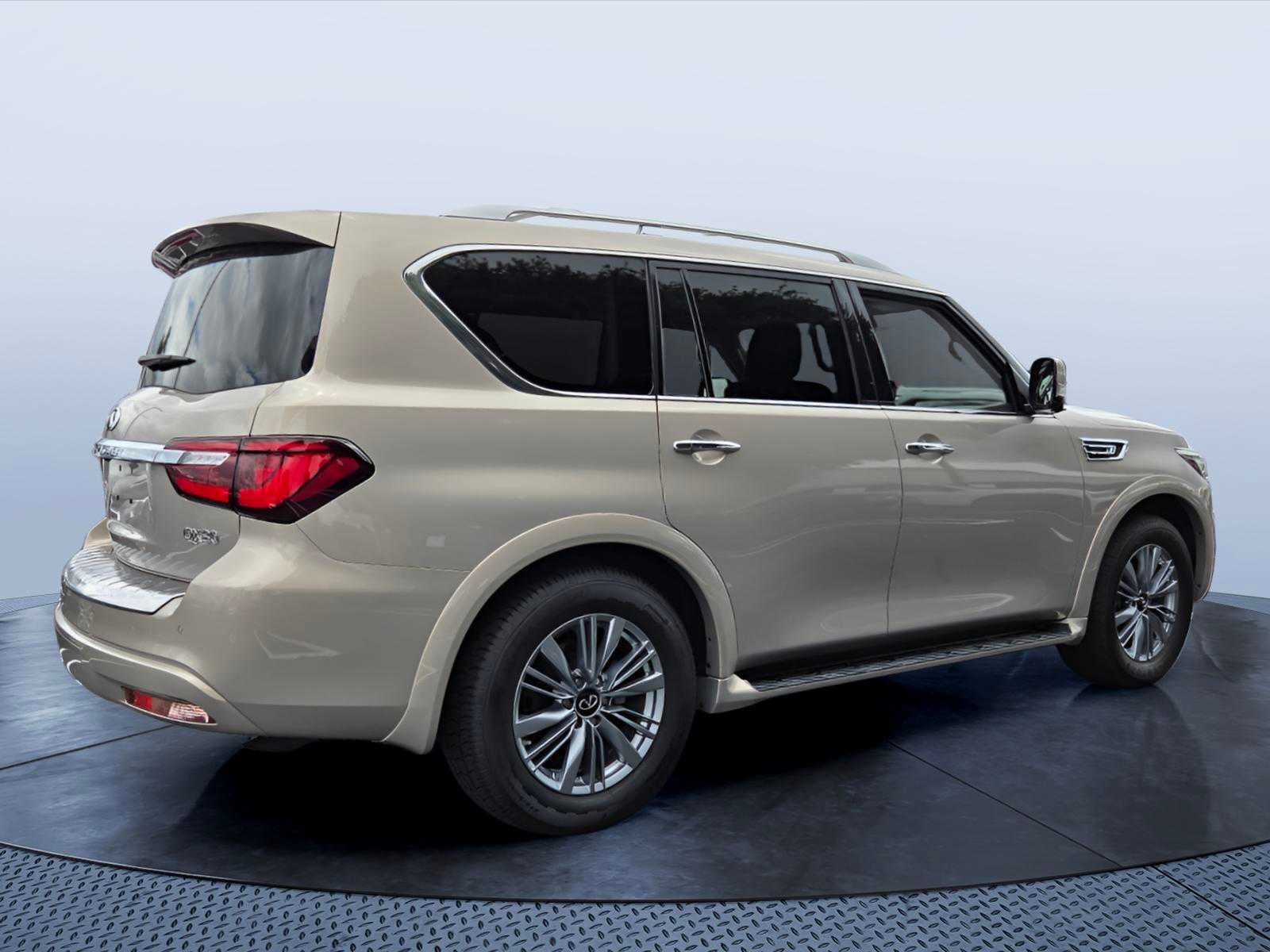 2023 INFINITI QX80 LUXE