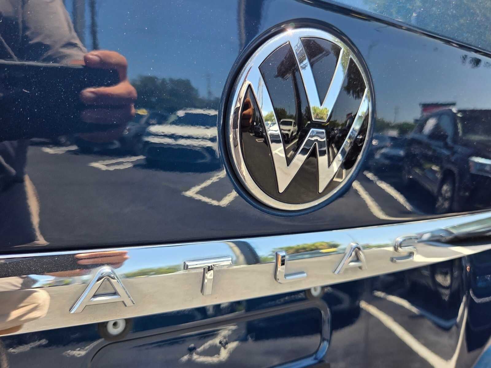2023 Volkswagen Atlas 3.6L V6 SE w/Technology