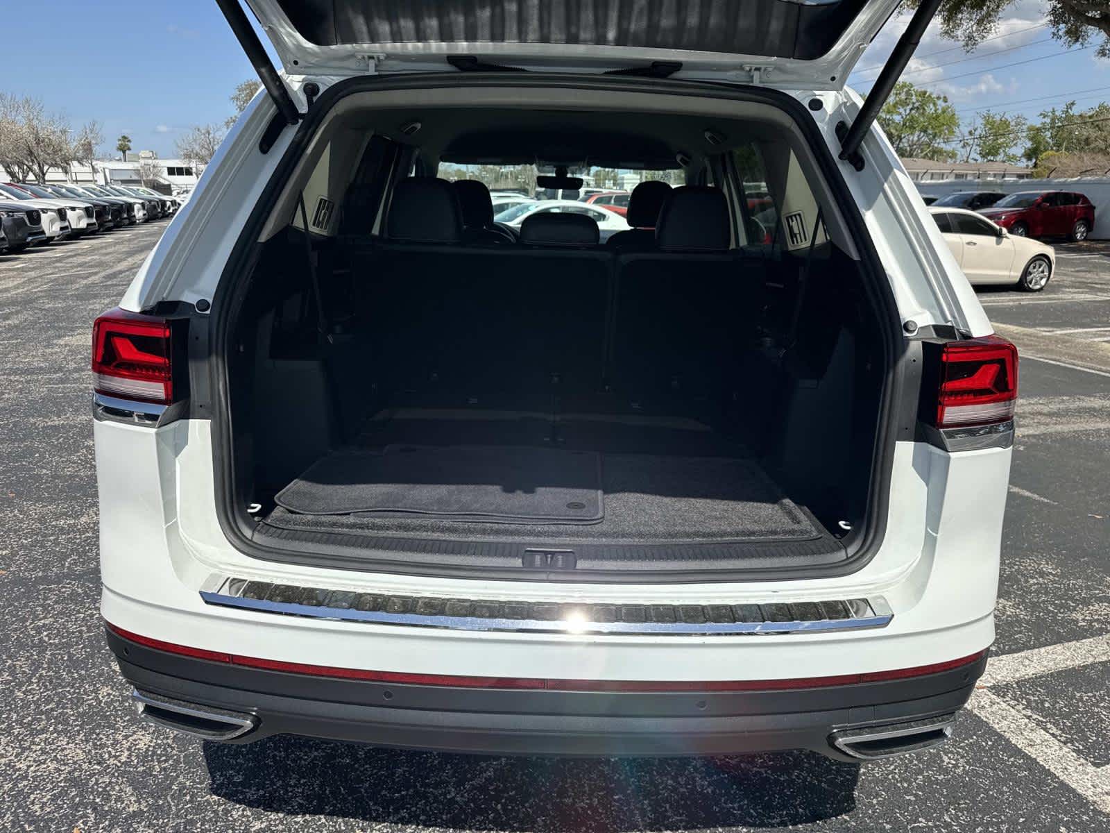2023 Volkswagen Atlas 2.0T SE w/Technology