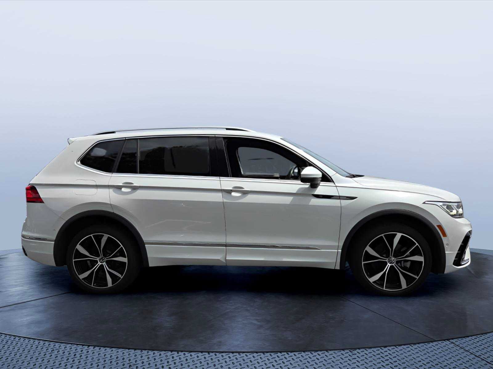 2024 Volkswagen Tiguan SEL R-Line