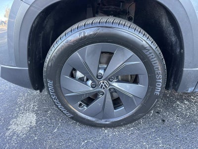 2025 Volkswagen Taos S