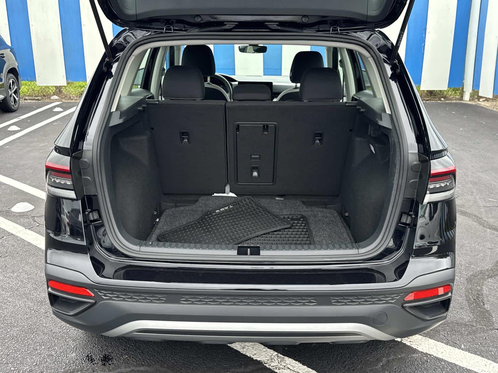 2025 Volkswagen Taos S