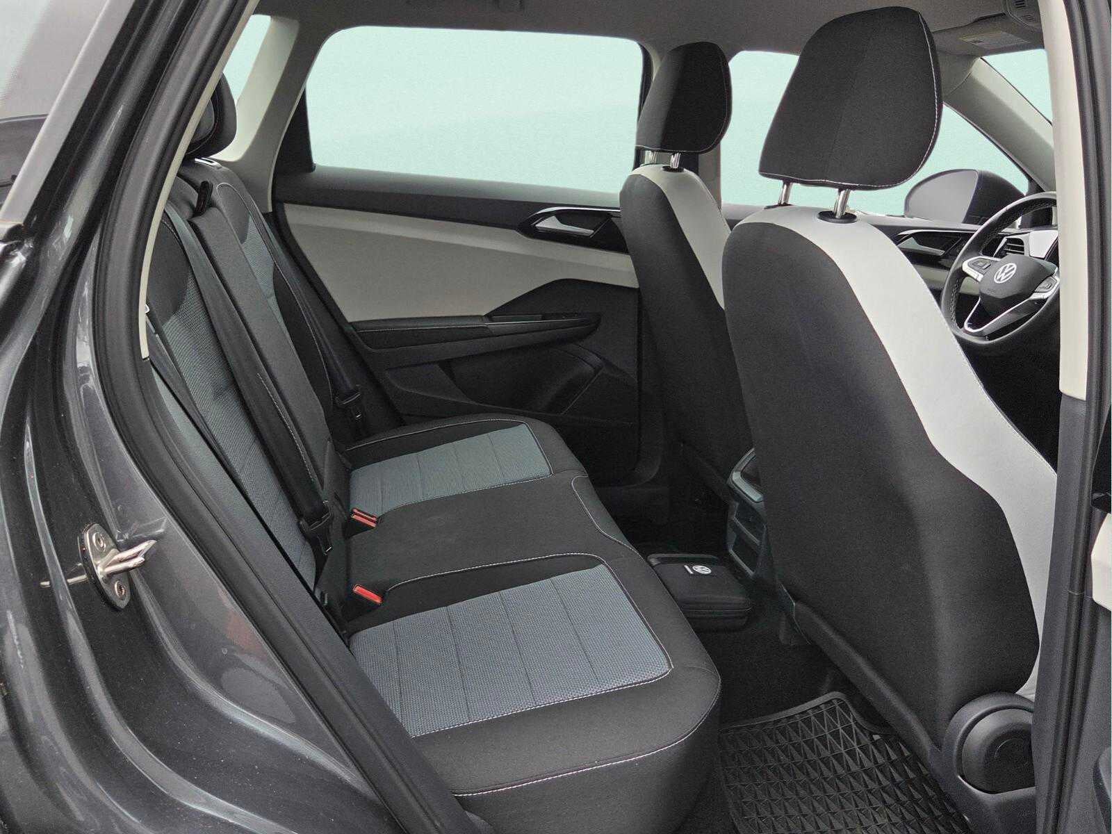 2025 Volkswagen Taos S