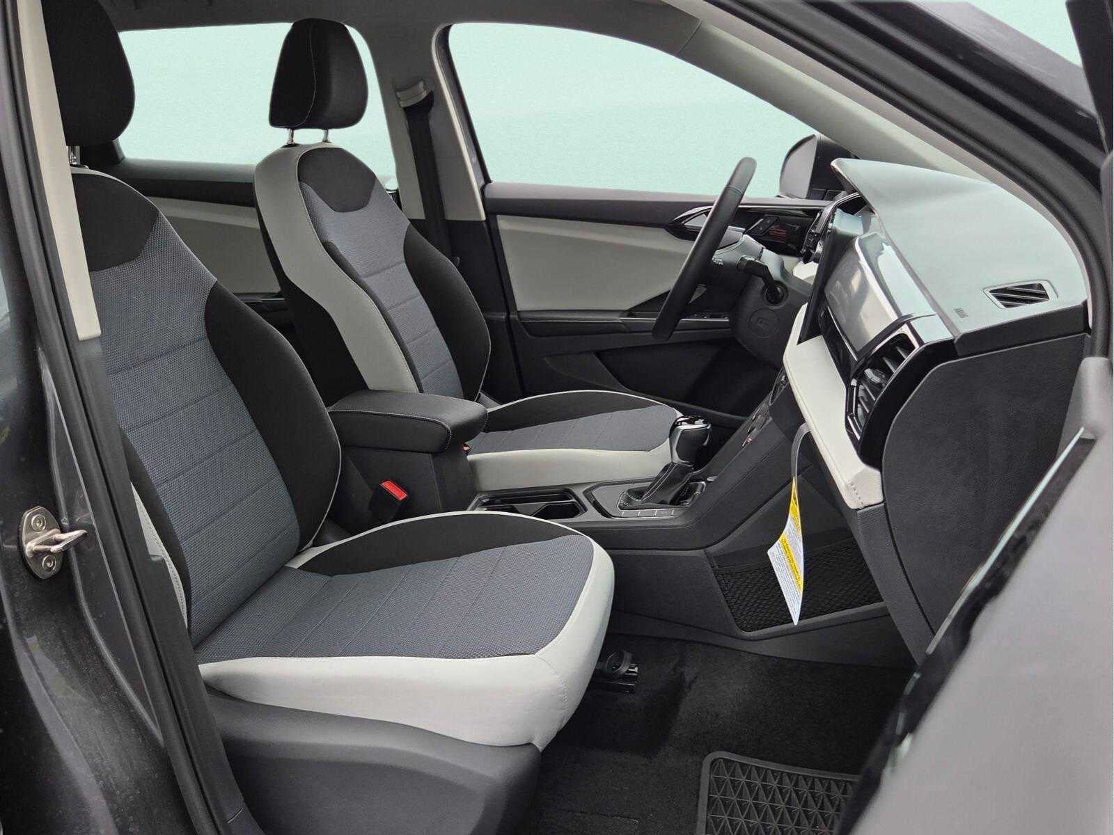 2025 Volkswagen Taos S